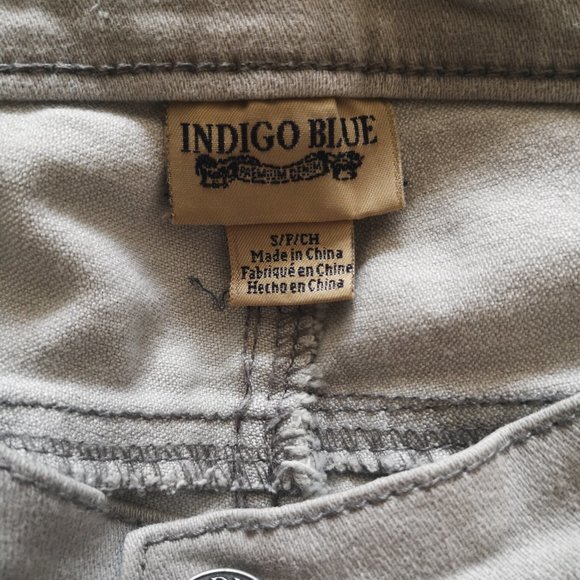 Maternity Crop Jeans - Picture 3 of 4